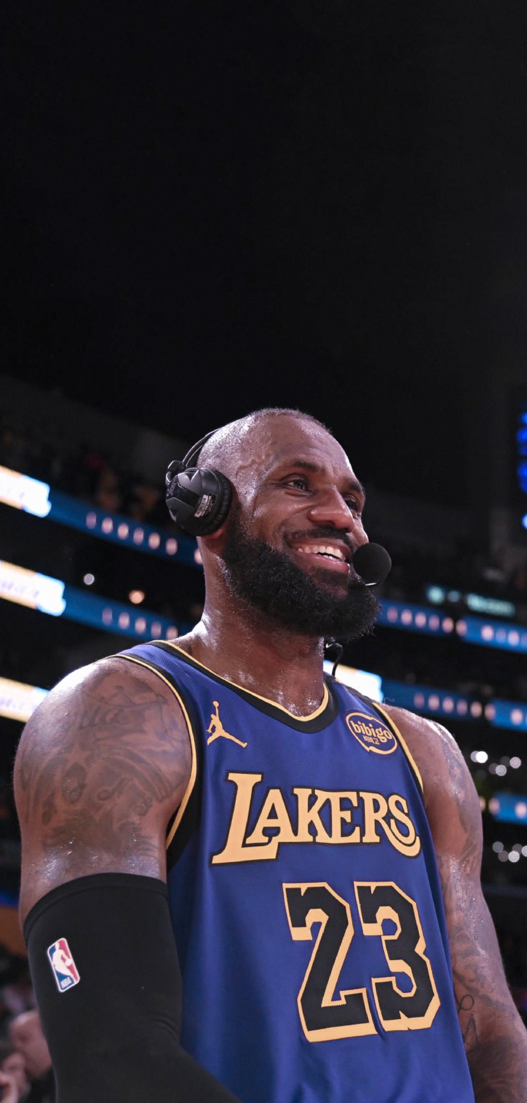 詹姆斯重返赛场,领先优势明显首场状态出色,德国队观众沸腾!全场沸腾不已的简单介绍 詹姆斯重返赛场,领先优势明显首场状态出色,德国队观众沸腾!全场沸腾不已的简单介绍