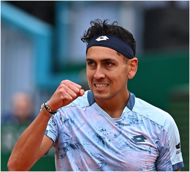 德约科维奇在老鹰比赛中重要助攻，战术调整引发热议！气势如虹延续(德约科维奇所有决赛完整版)