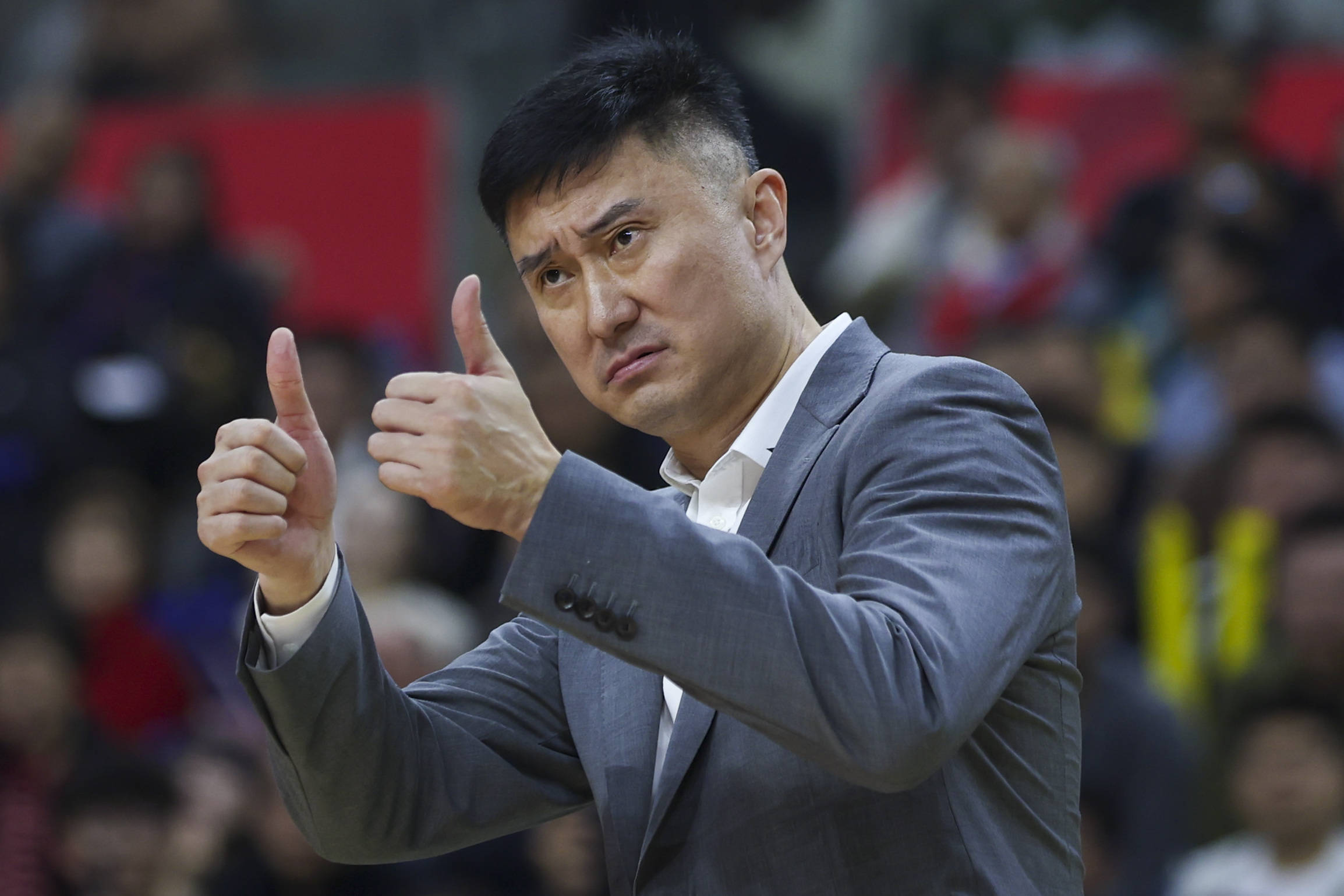 CBA常规赛赛程吃紧；纽约尼克斯集结日更衣室发声；态度坚定；更衣室氛围转暖的简单介绍