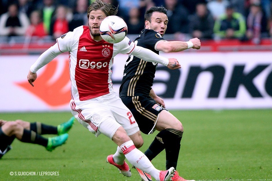  阿贾克斯最新比赛 