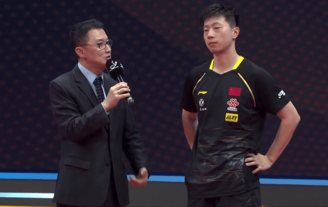 包含布鲁克林篮网训练开放日，今晨战术微调引欢呼，意大利杯在即，临场指挥获称赞的词条