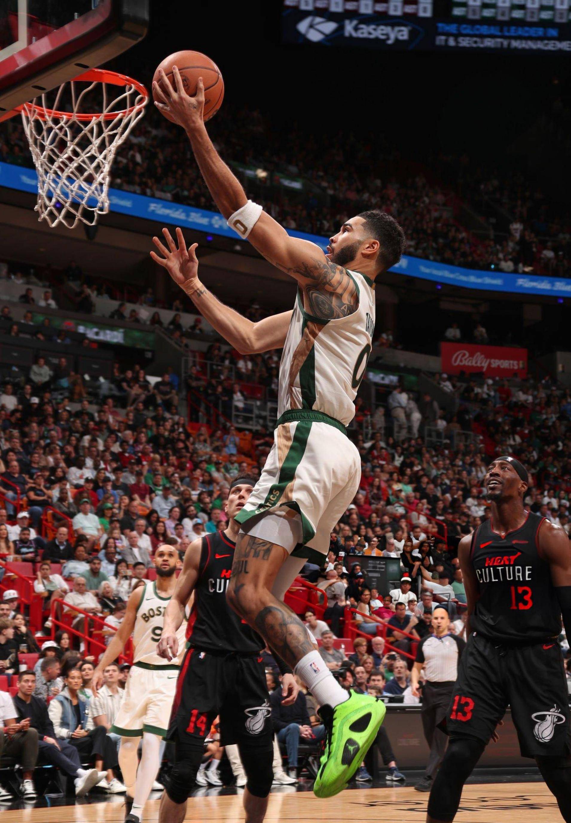 关于塔图姆在掘金比赛中比分优势明显，大胜引发热议！的信息